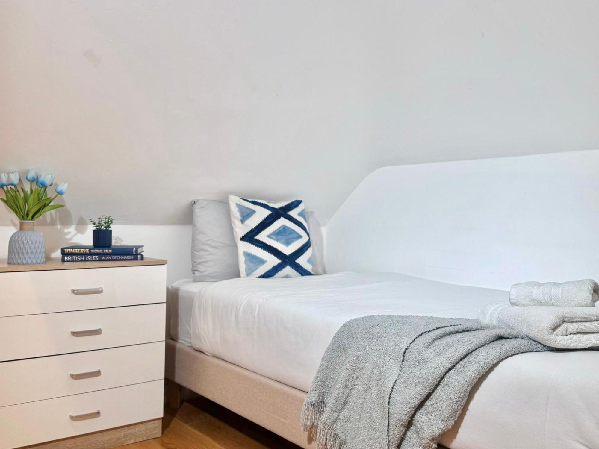 En-Suites With Free Parking 30Min To Central ลอนดอน ภายนอก รูปภาพ