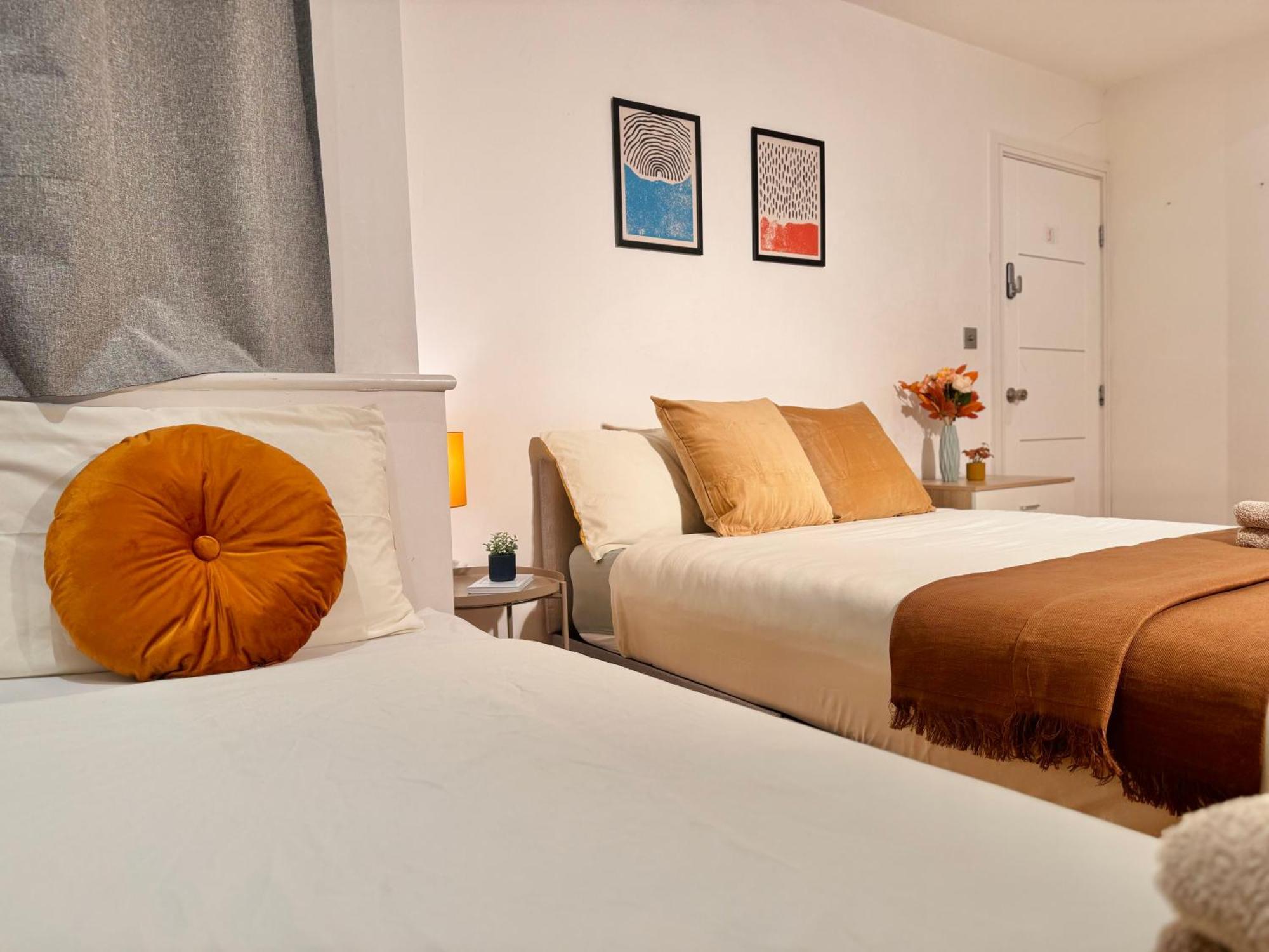 En-Suites With Free Parking 30Min To Central ลอนดอน ภายนอก รูปภาพ