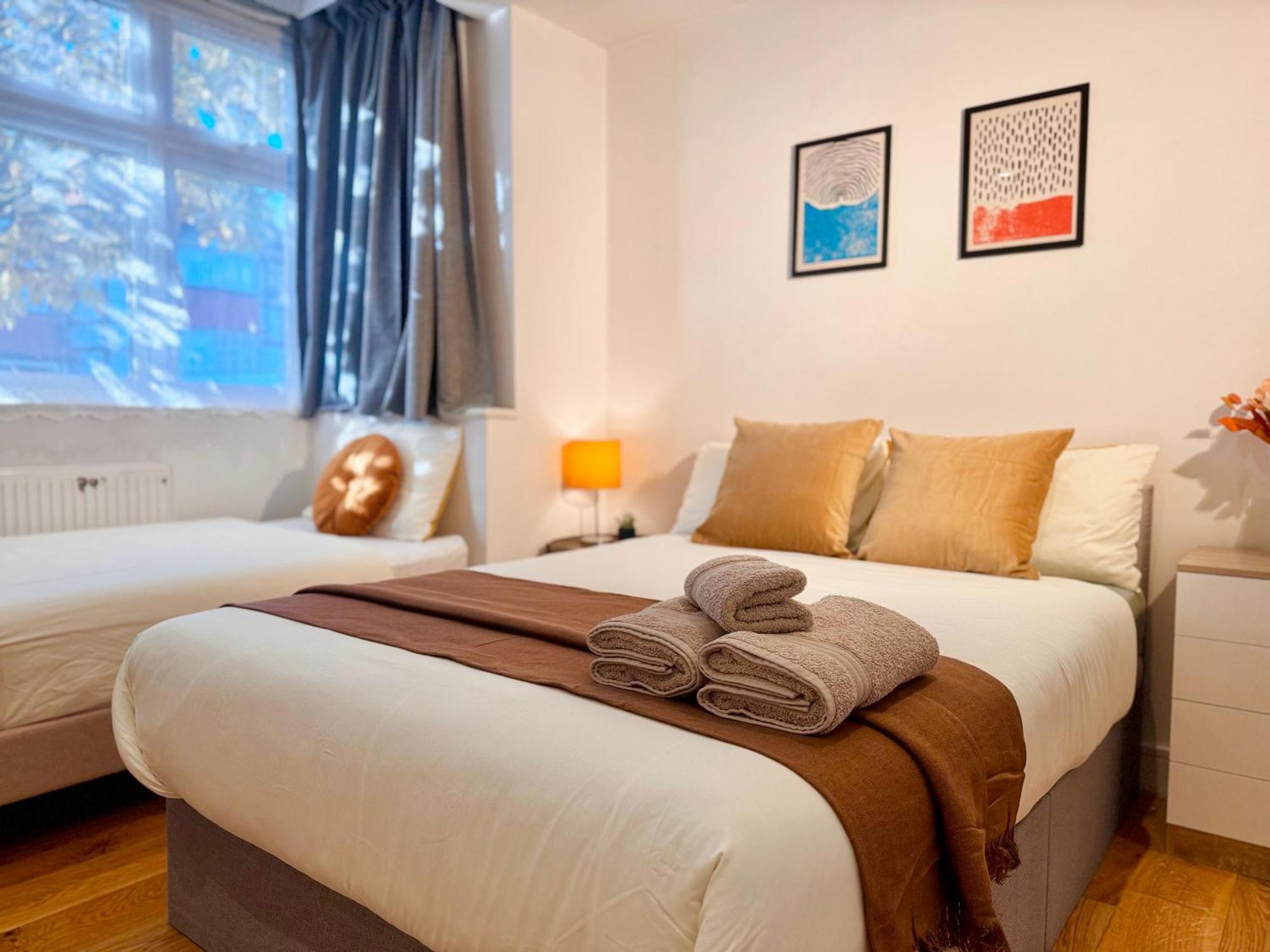 En-Suites With Free Parking 30Min To Central ลอนดอน ภายนอก รูปภาพ