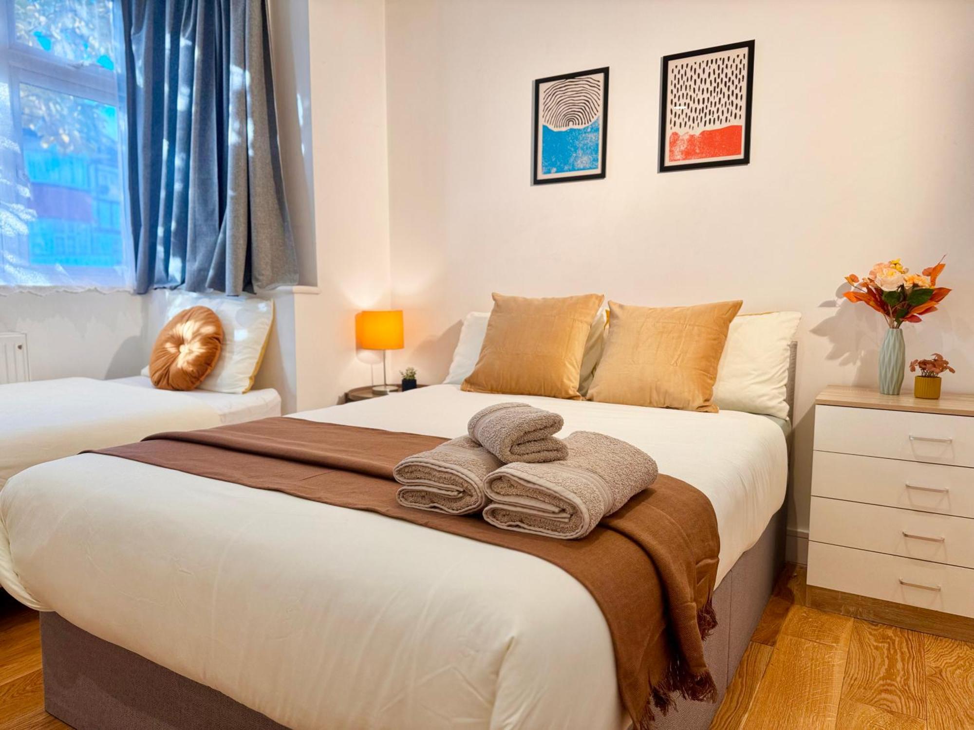En-Suites With Free Parking 30Min To Central ลอนดอน ภายนอก รูปภาพ