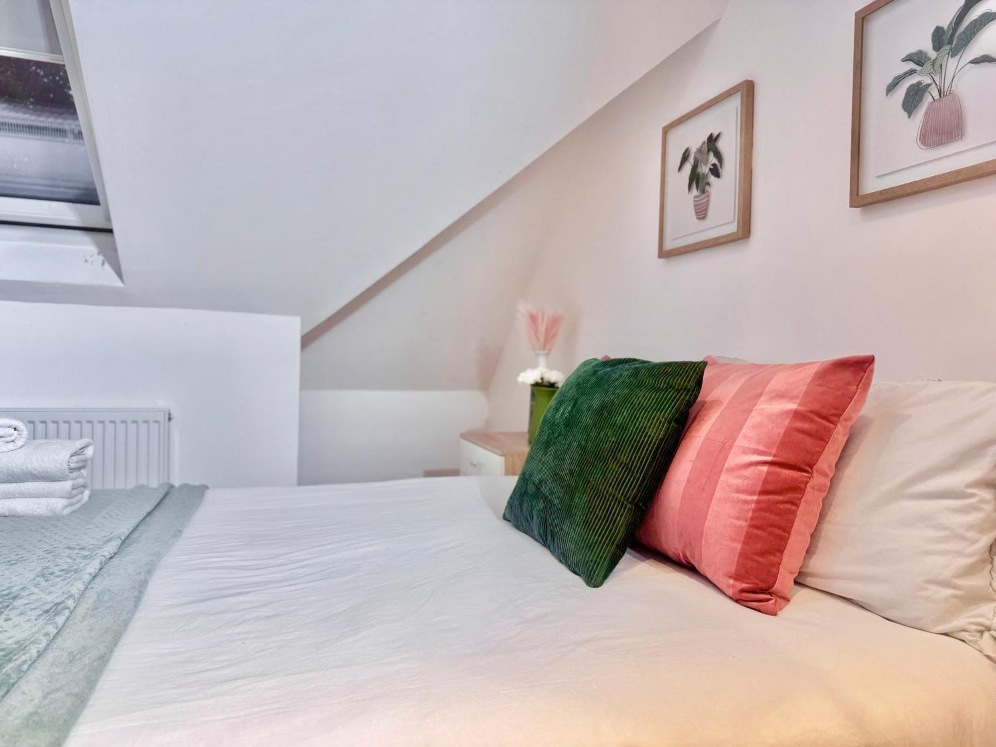 En-Suites With Free Parking 30Min To Central ลอนดอน ภายนอก รูปภาพ