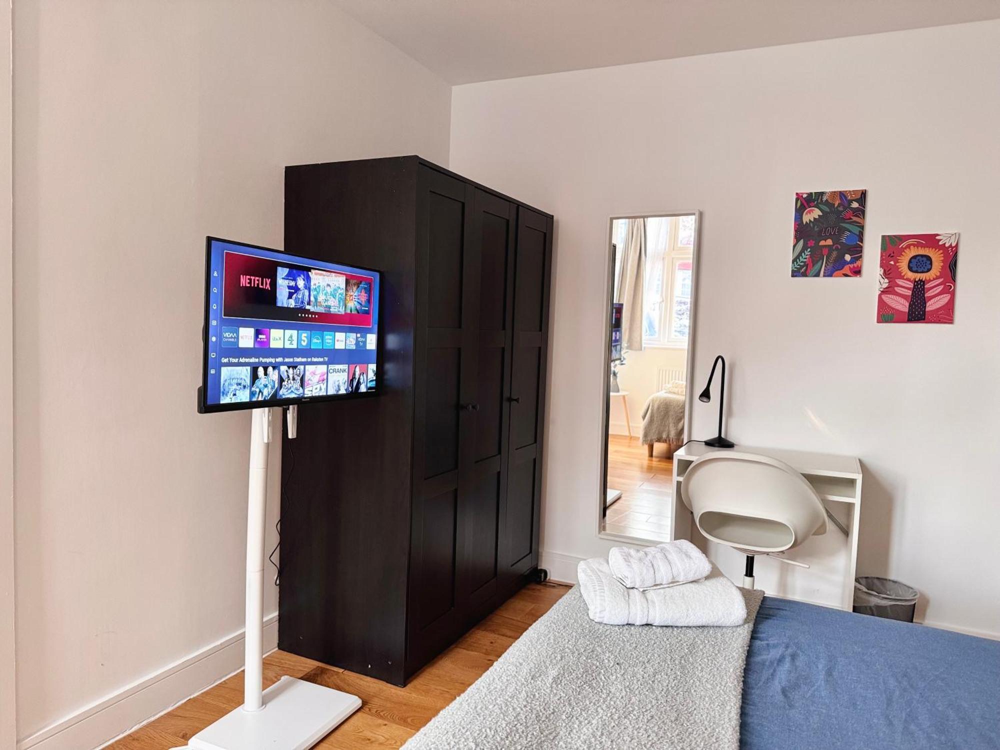 En-Suites With Free Parking 30Min To Central ลอนดอน ภายนอก รูปภาพ