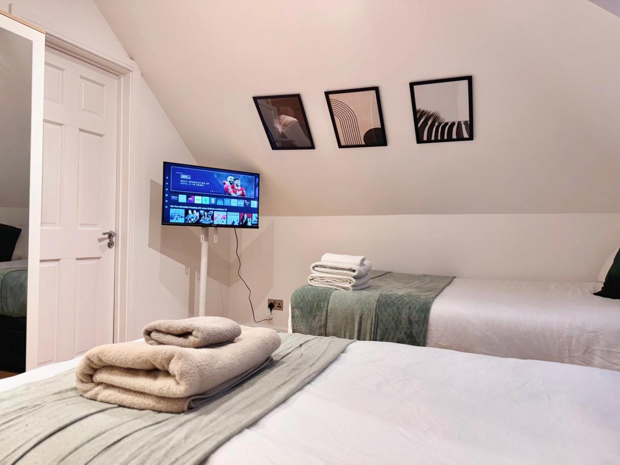 En-Suites With Free Parking 30Min To Central ลอนดอน ภายนอก รูปภาพ