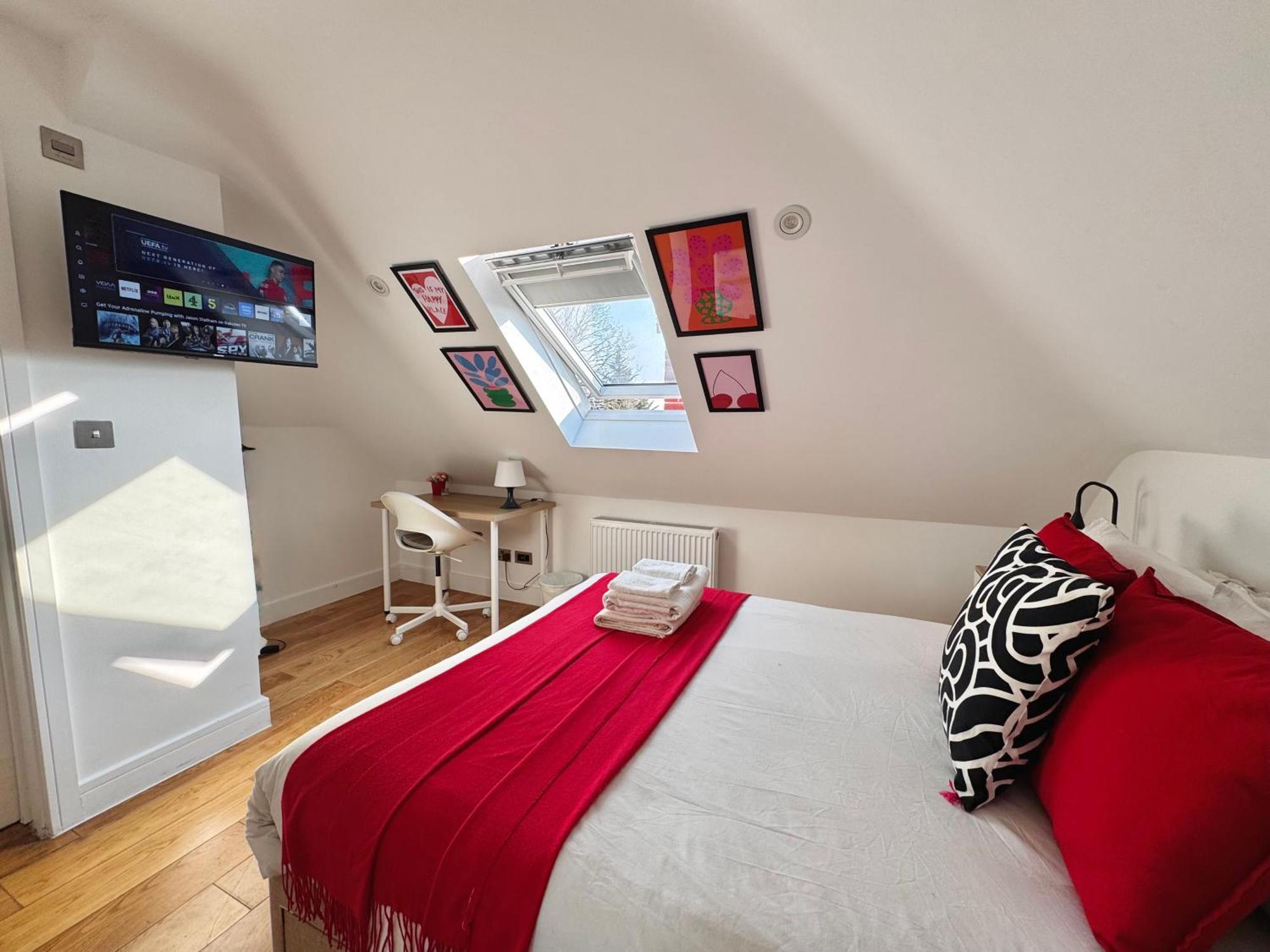 En-Suites With Free Parking 30Min To Central ลอนดอน ภายนอก รูปภาพ