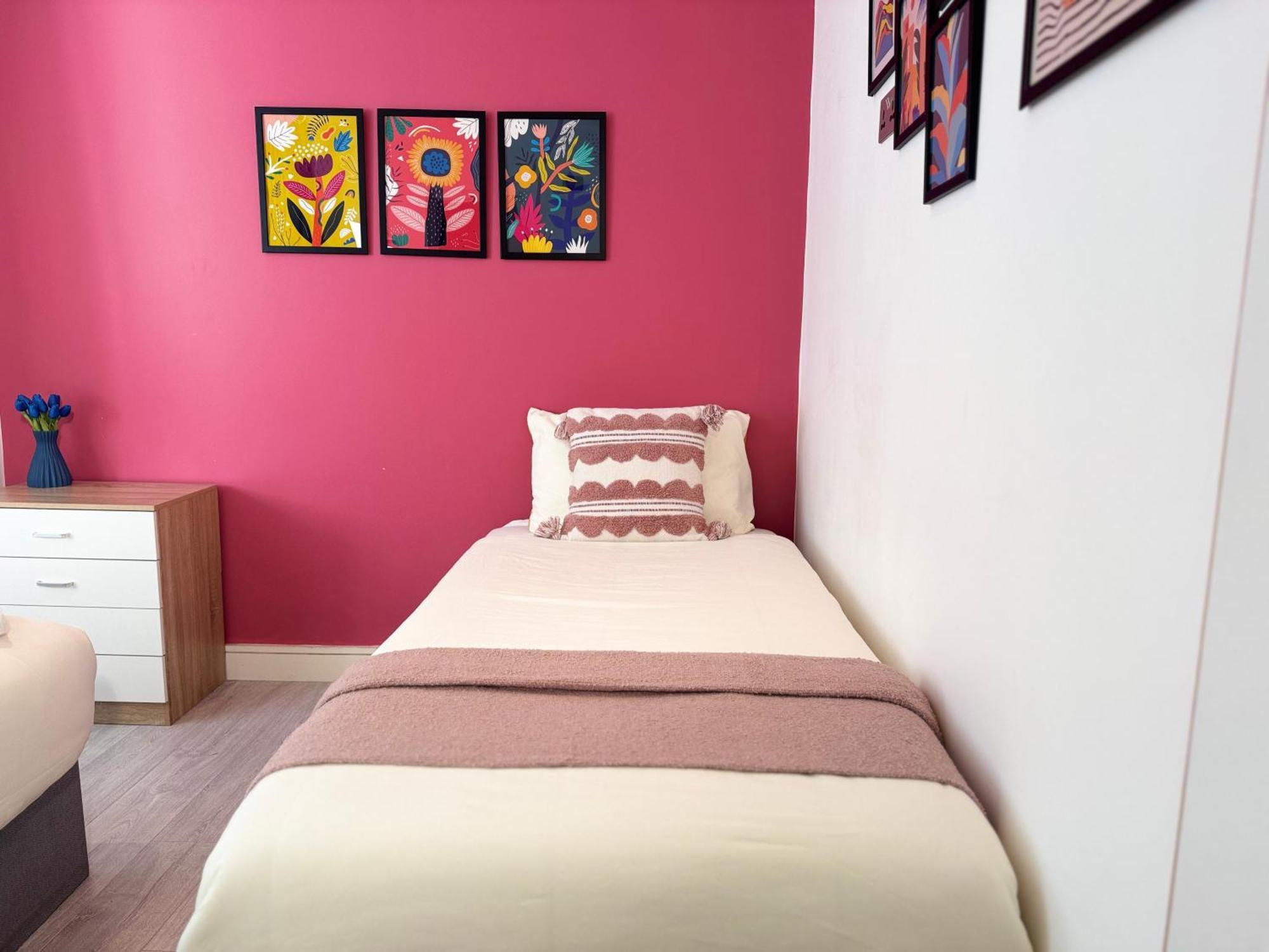 En-Suites With Free Parking 30Min To Central ลอนดอน ภายนอก รูปภาพ