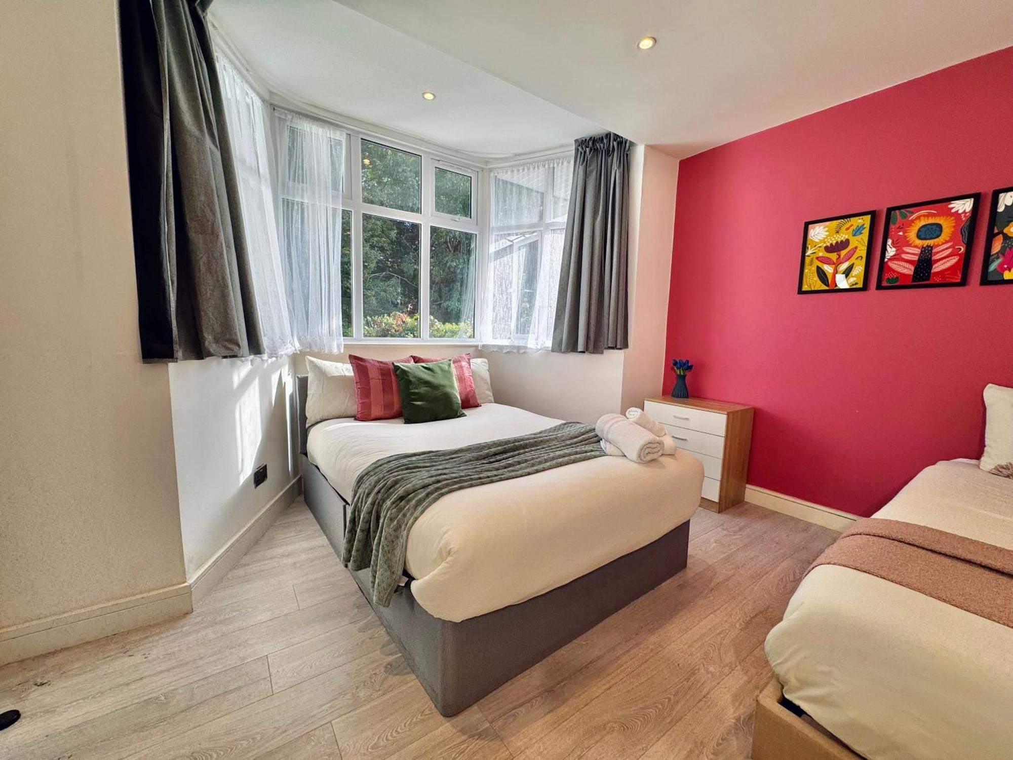 En-Suites With Free Parking 30Min To Central ลอนดอน ภายนอก รูปภาพ